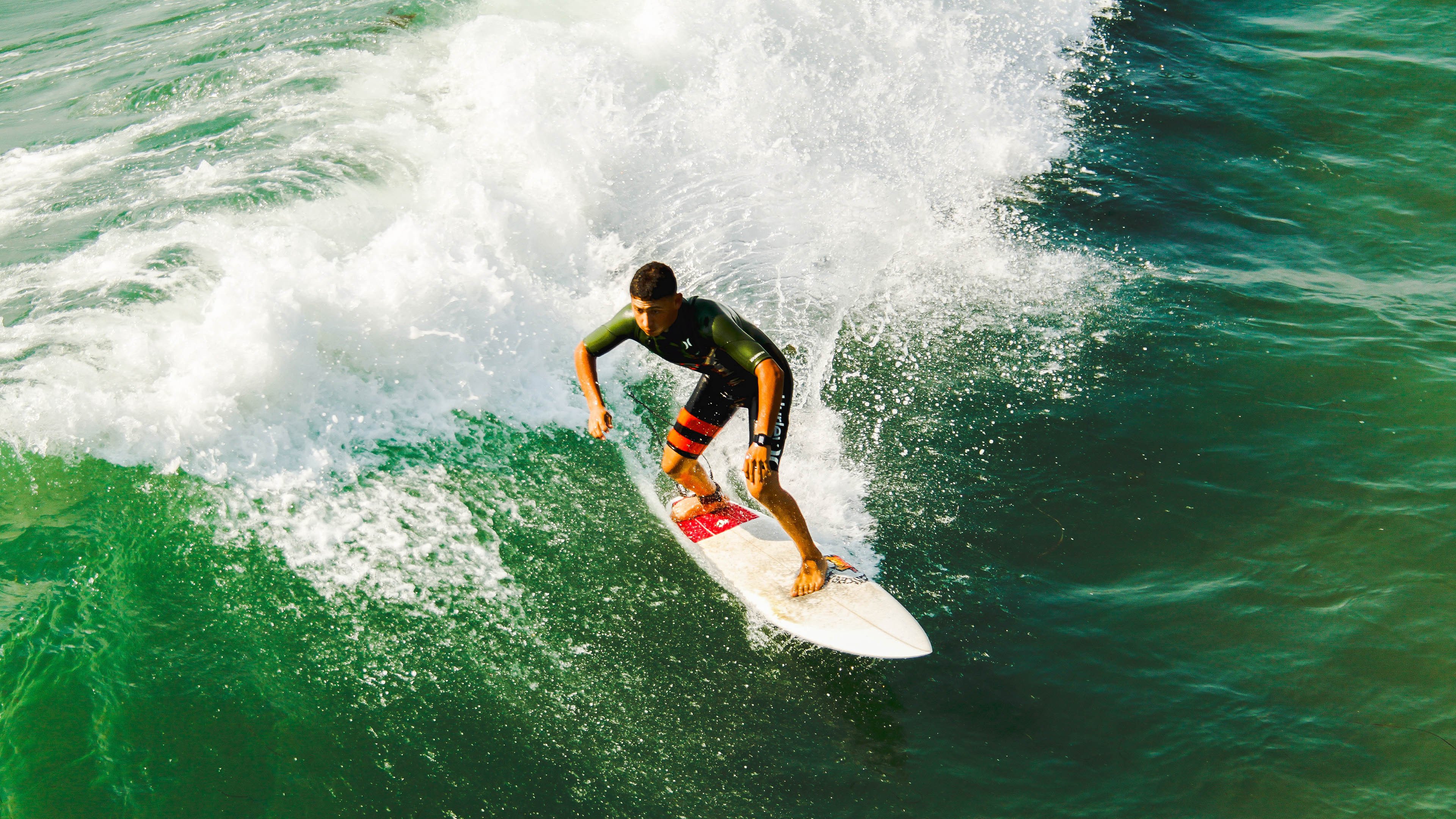 《热血少年：青少年电竞赛事精彩纷呈》，热血少年tv